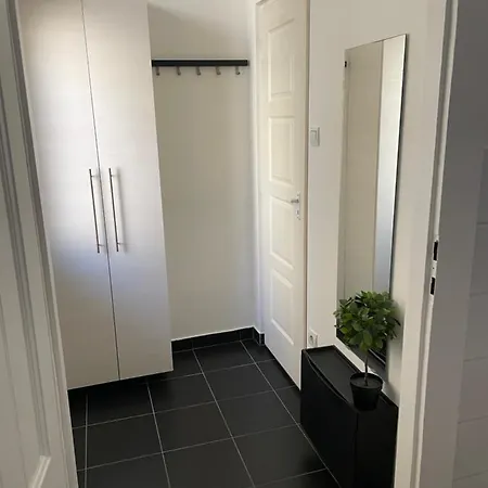 Roland Downtown - Pope Subway Apartman *