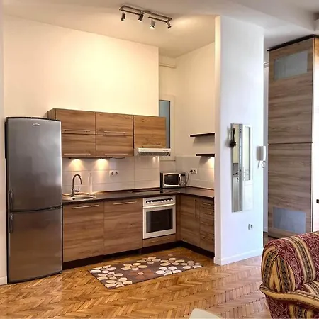 Apartman Roland Downtown - Pope Subway