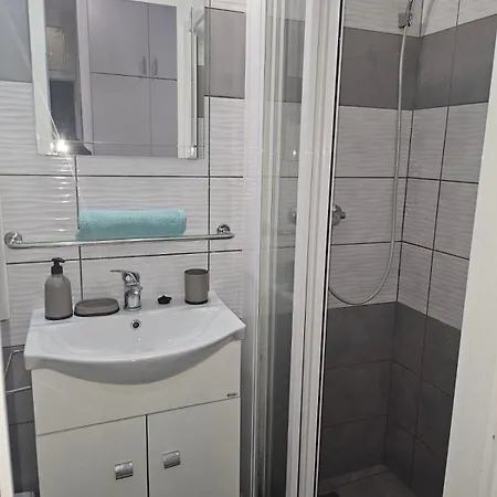 Apartman Roland Downtown - Pope Subway *