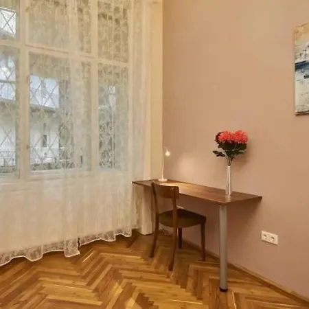 Roland Downtown - Pope Subway *