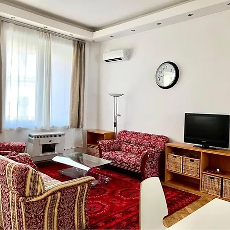 Roland Downtown - Pope Subway Budapest